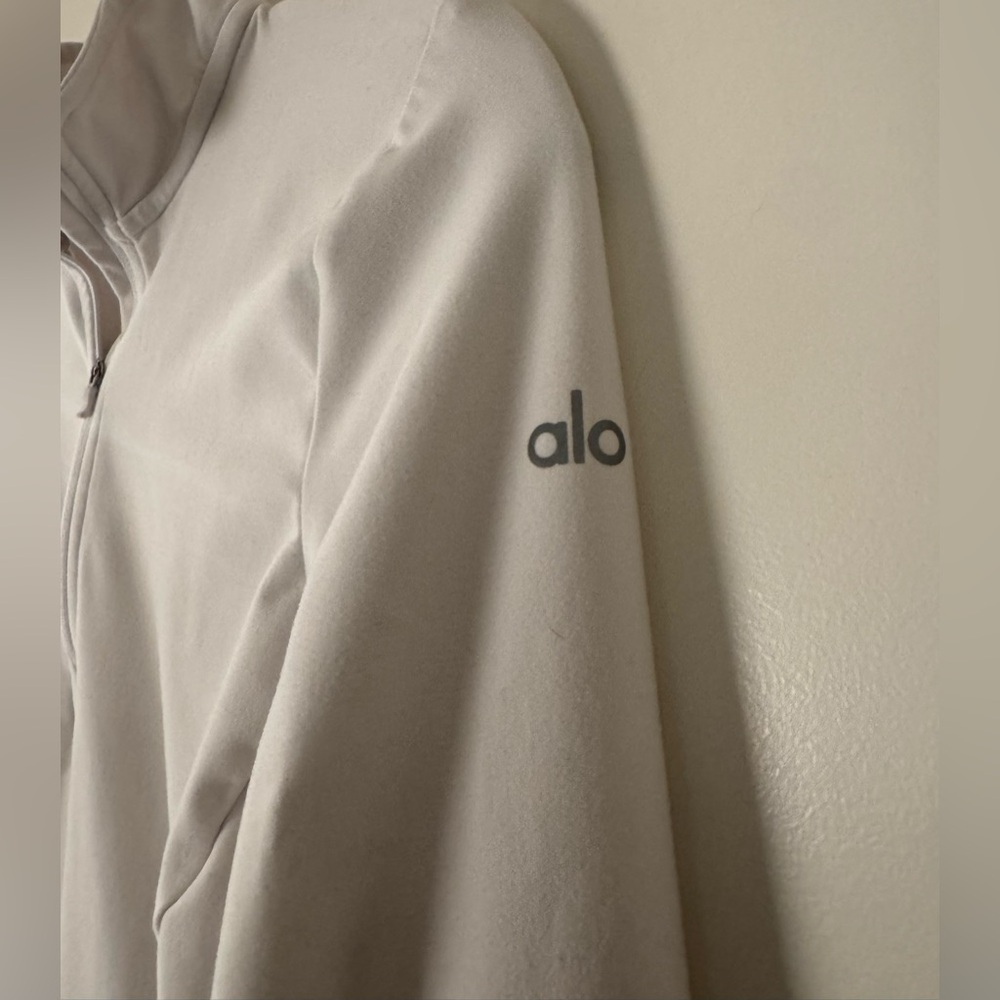 Alo Yoga Alosoft 1/2 Zip Rapid Pullover White | Size M - Picture 7 of 10